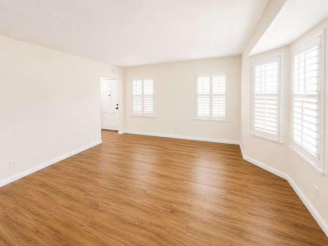 Building Photo - 2157 W 109th Pl