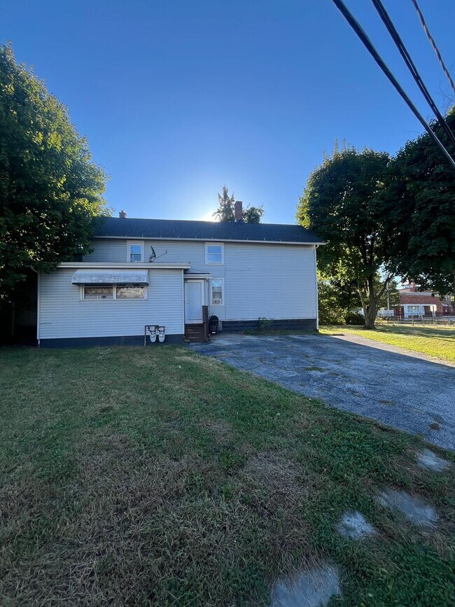 Building Photo - 3448 Memphis Ave