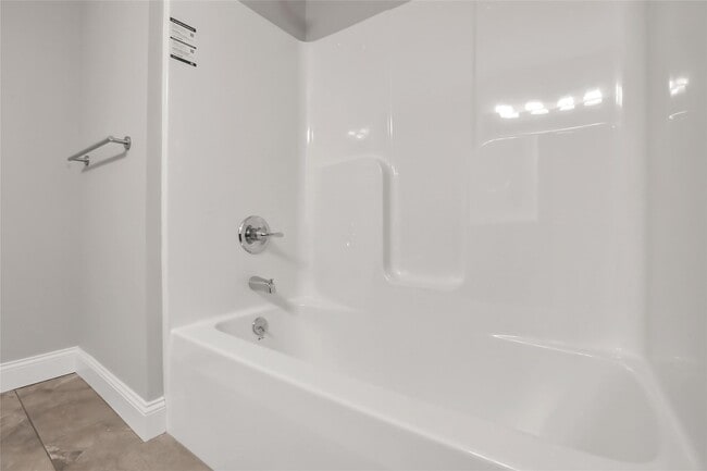 Building Photo - 108 Clarks Ln