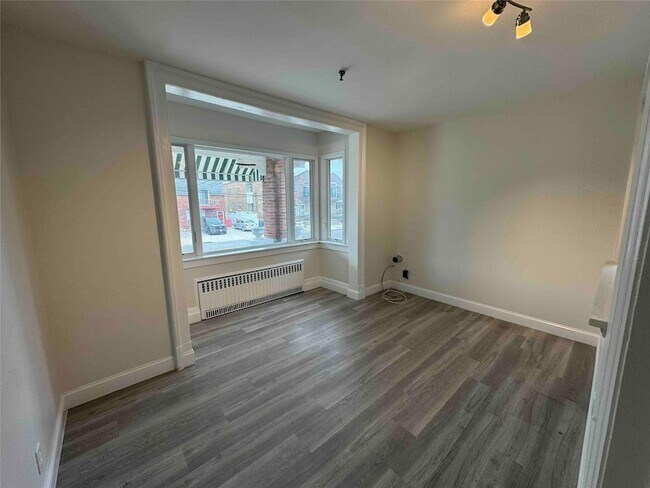 Building Photo - 150 Beach 128th St