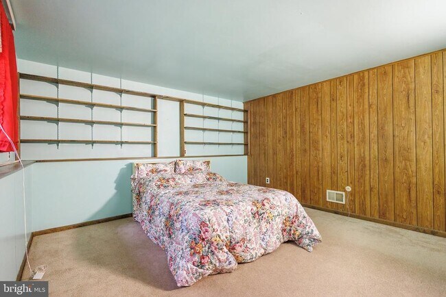 Building Photo - 2294 Linden Ave