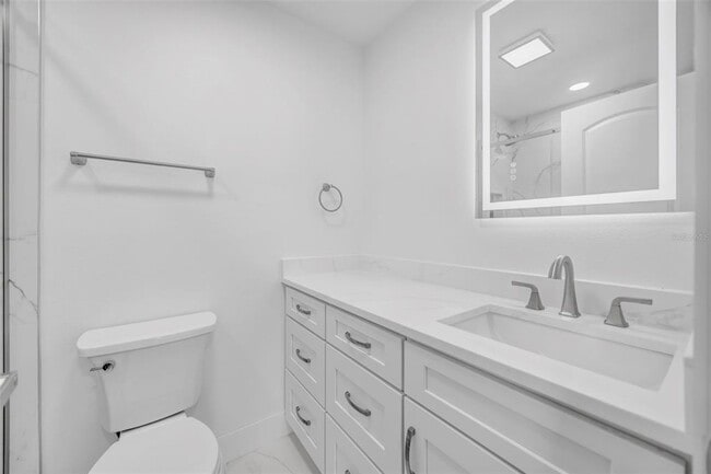 Building Photo - 11728 Raintree Dr