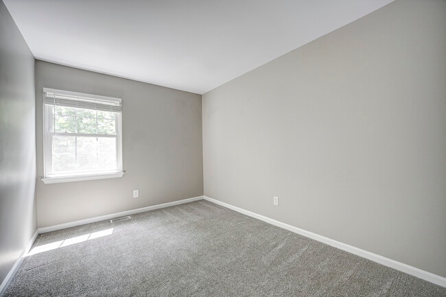 Building Photo - 13711 Flowing Brook Ct