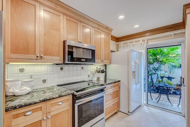 Building Photo - 3667 Cape Pointe Cir