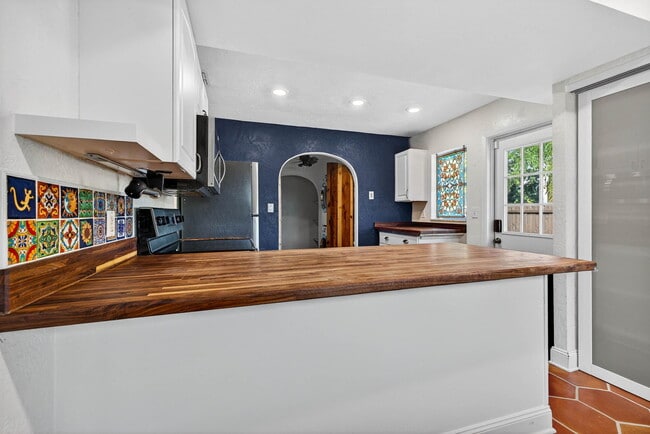 Building Photo - 6200 30th St S