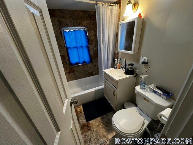 Building Photo - 12 Shepherd Ave