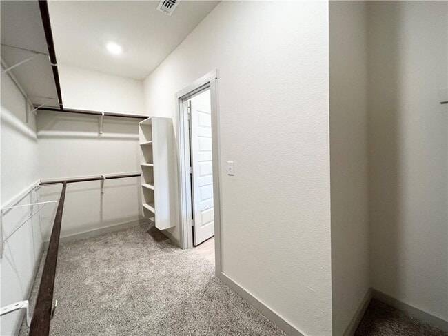 Building Photo - 10600 Defender Trl