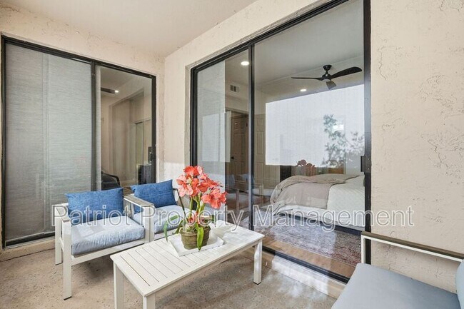 Building Photo - 9708-9708 E Vía Linda