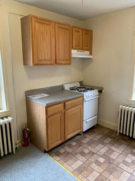 Building Photo - 3916 Pine St