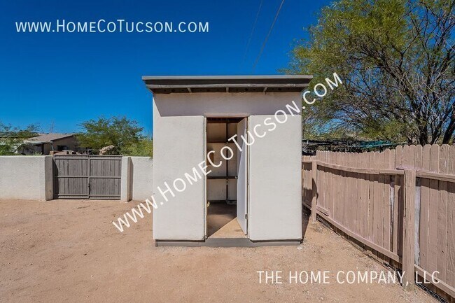 Building Photo - 2628 N Fontana Ave