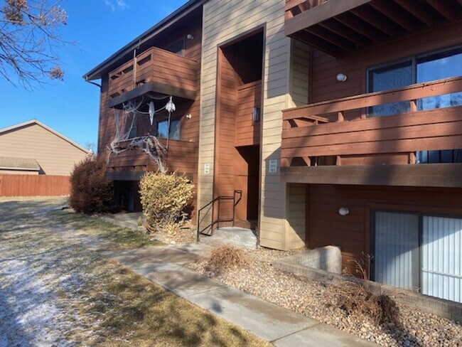 Primary Photo - 7150 W 20th Ave