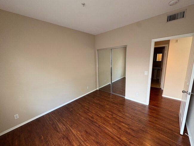 Building Photo - 2634 Dunstan Dr