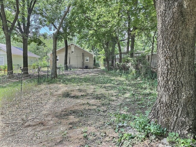 Building Photo - 53 N Xanthus Ave