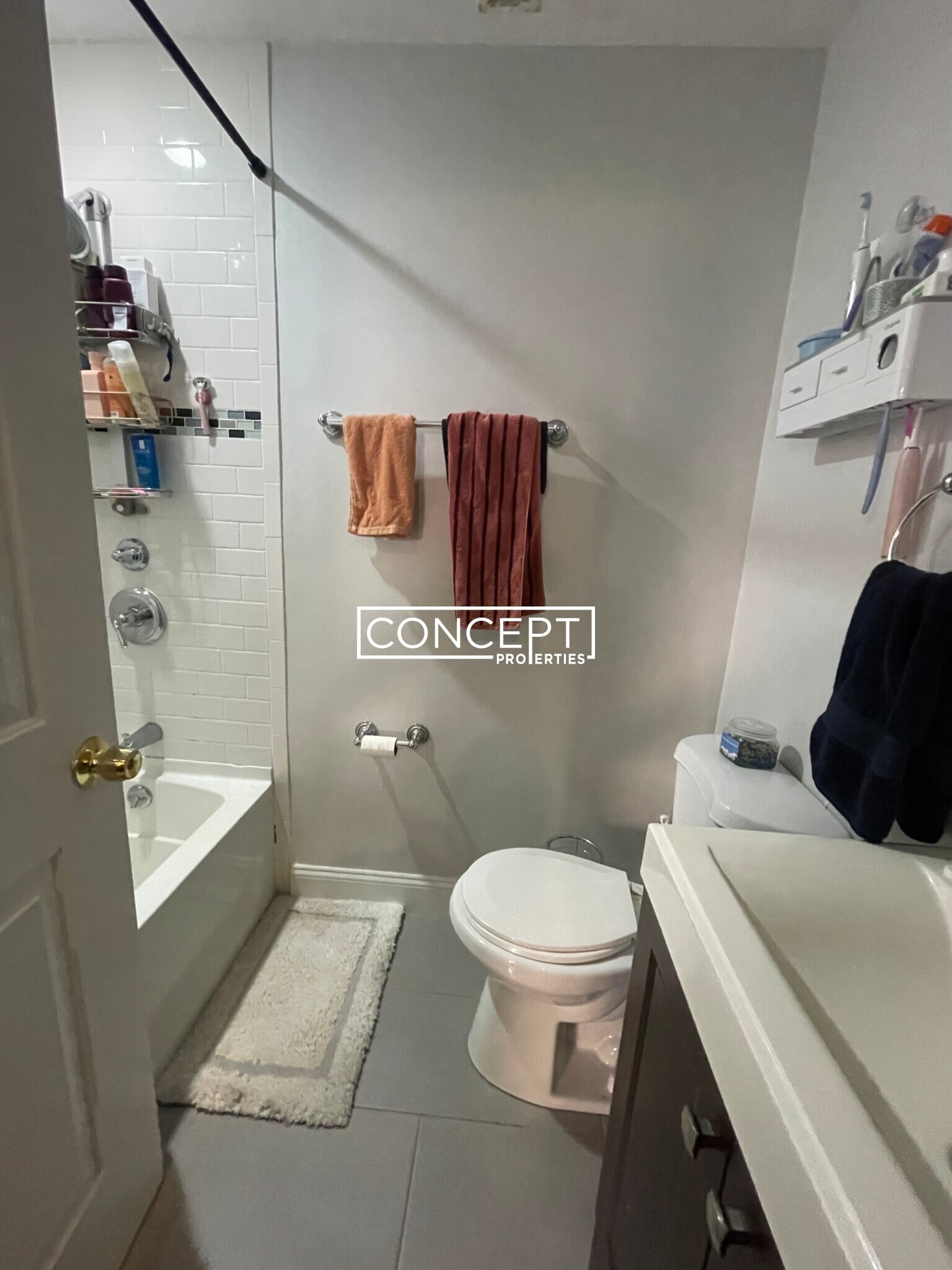 Building Photo - 721 Parker St