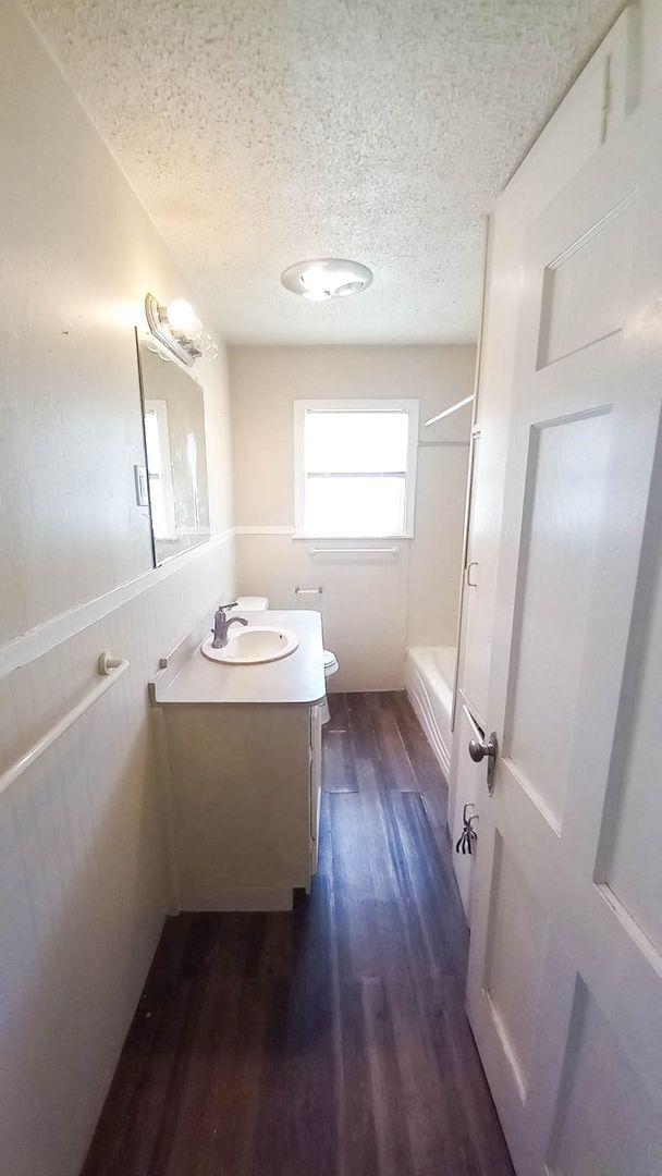 Building Photo - $0 First Month's Rent / $0 Deposit at Move-in