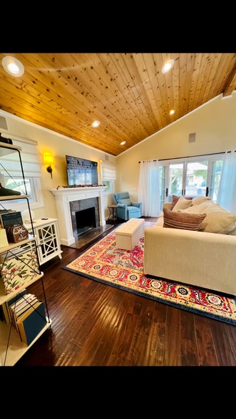 Building Photo - 29 5th St