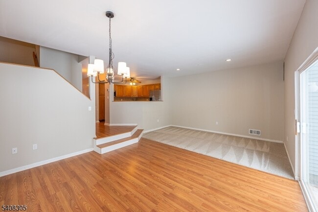 Building Photo - 63 Hickory Way