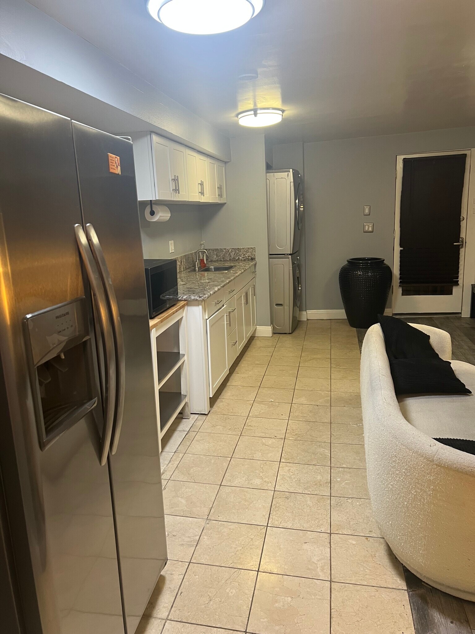 Building Photo - 2300 Sunset Heights Dr
