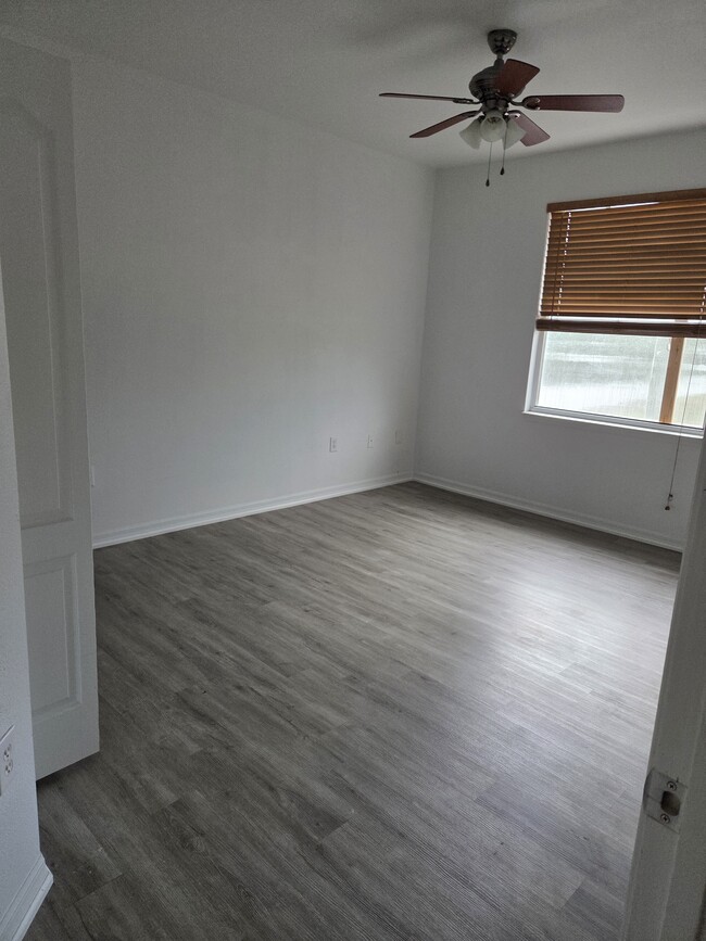 Building Photo - 1462 Daryl Dr