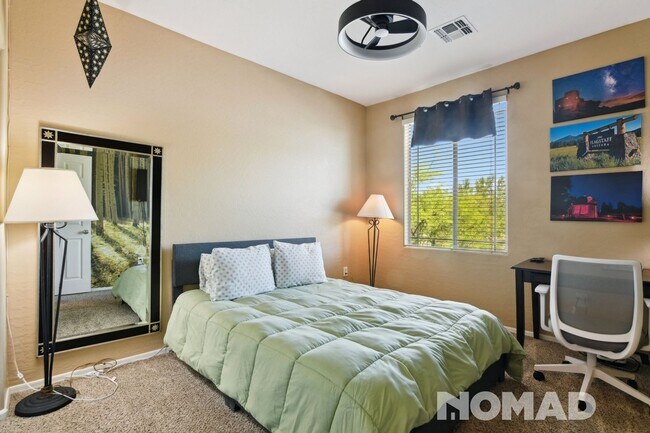 Building Photo - Luxurious 3BR Condo in Anthem