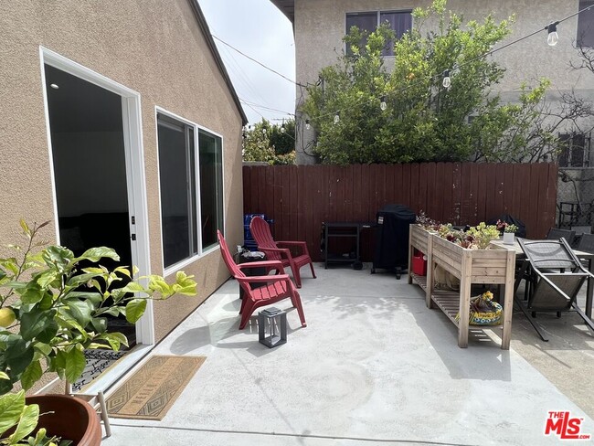 Building Photo - 12512 Rubens Ave