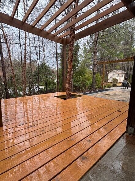 Building Photo - 206 Heights Ave