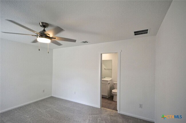 Building Photo - 429 Payton Pl