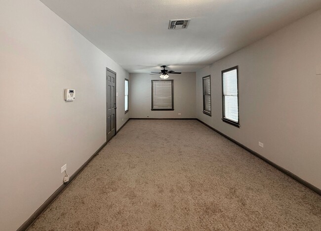 Building Photo - 203 Hot Wells Blvd
