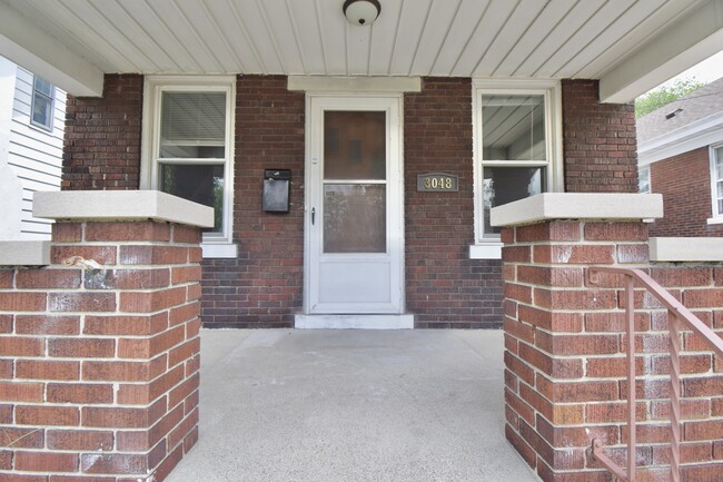 Building Photo - 3048 Taylor Ave
