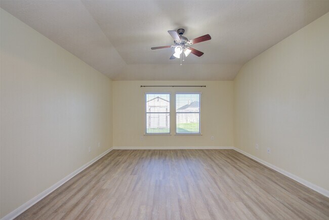 Building Photo - 14903 Lanai Dr