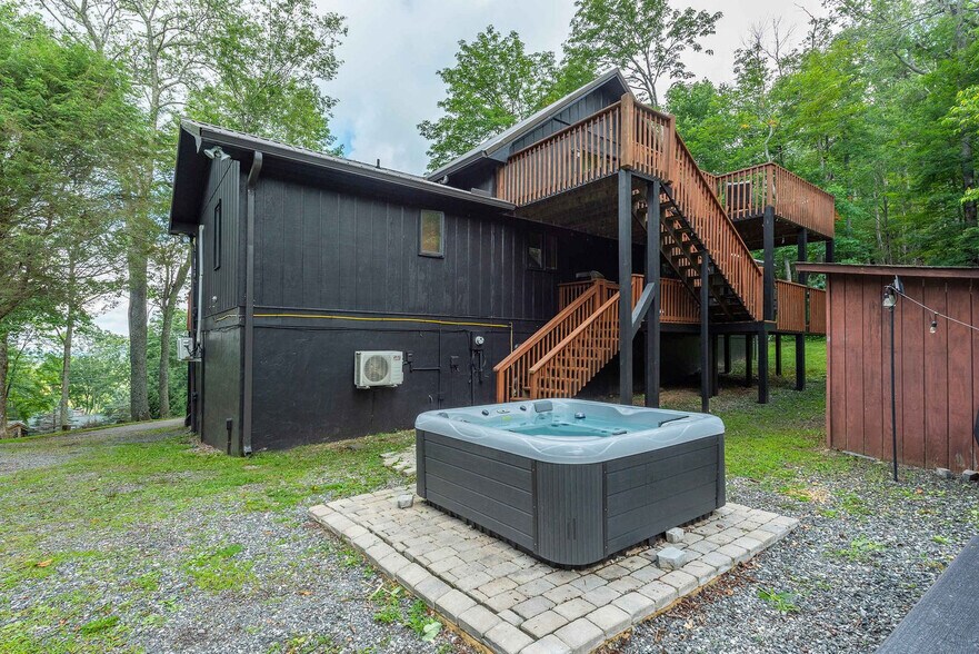 Building Photo - 2338 El Miner Dr