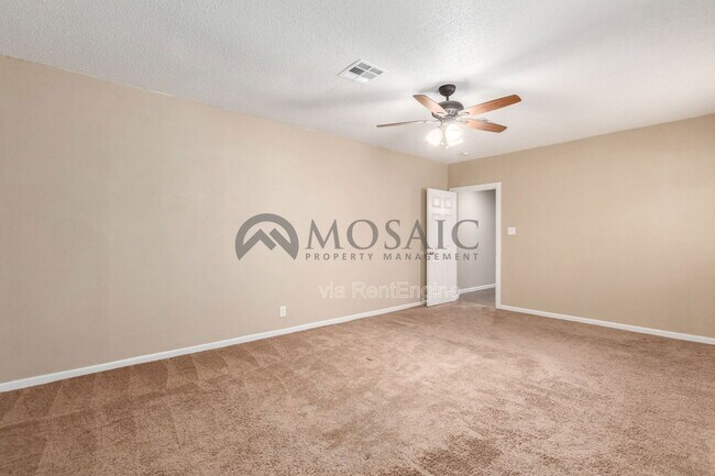 Building Photo - 4624 S 19th Ave