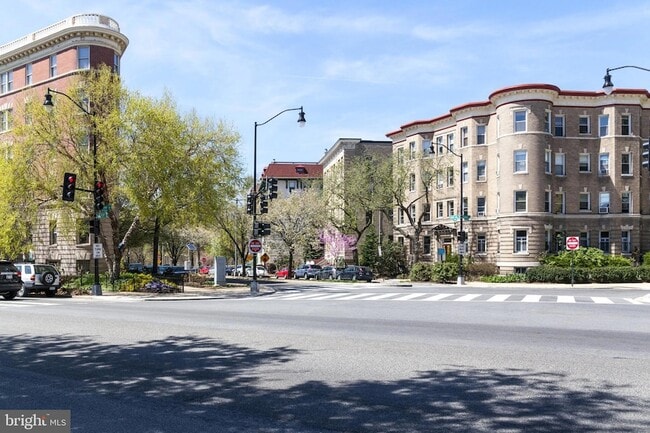 Building Photo - 1701 16th St NW