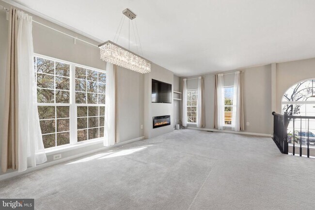 Building Photo - 14257 Hunters Run Way