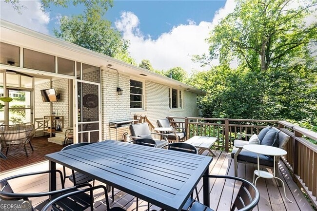 Building Photo - 1295 Lindenwood Ln NE