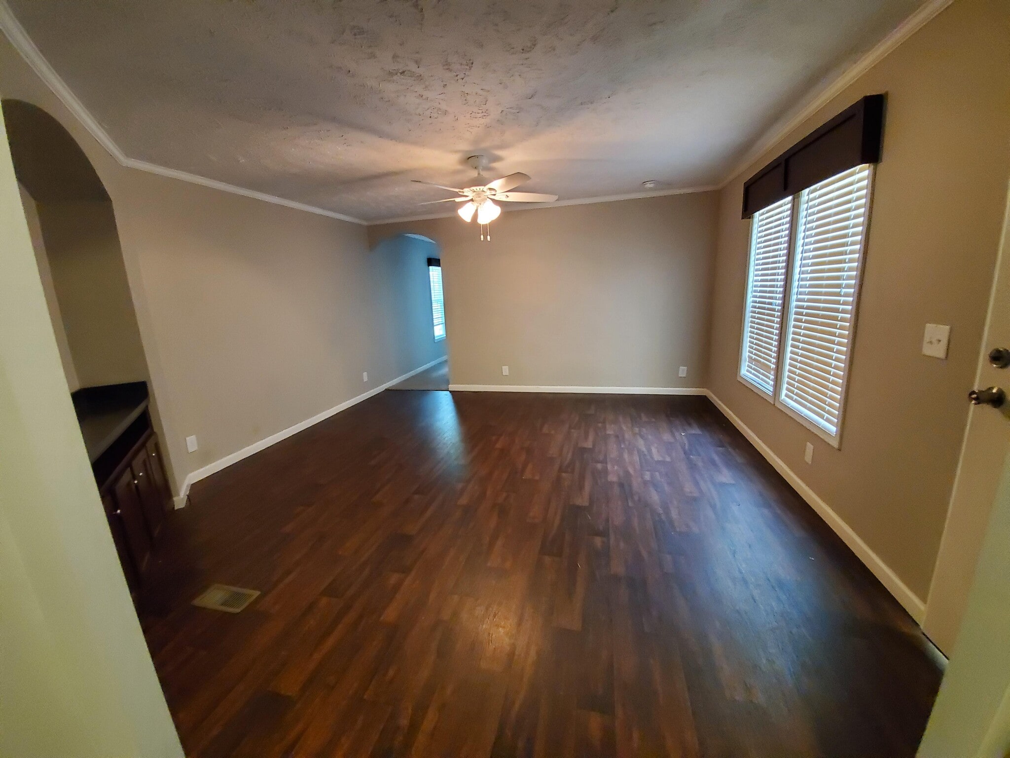 Building Photo - 284 Jordanshire Cir