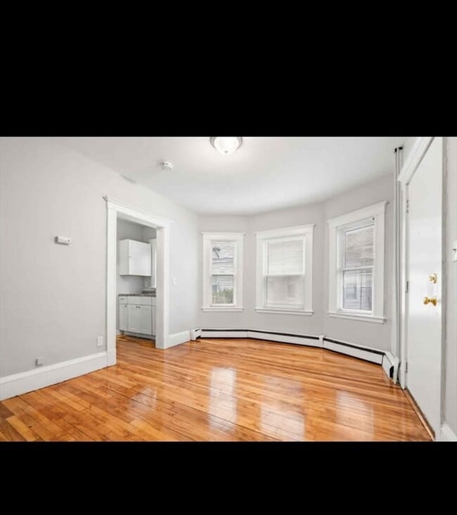Building Photo - 1 Kingsley Terrace
