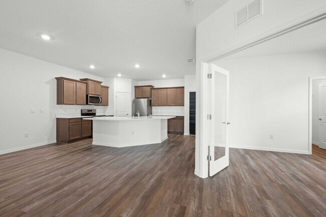 Building Photo - Towns at Woodsdale Villa! -3/2/2 in Wesley...