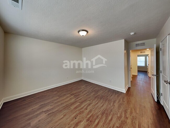 Building Photo - 8095 Hula Popper St