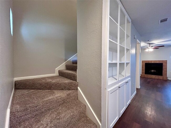 Building Photo - 8905 Schick Rd