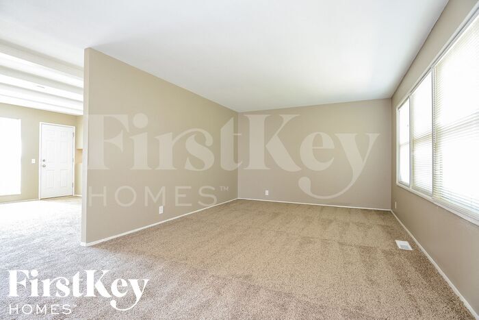 Building Photo - 2881 Wintergreen Dr