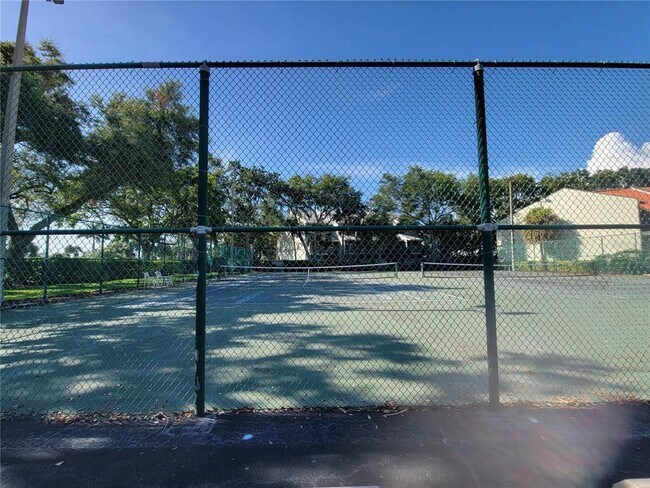Building Photo - 1515 Pinellas Bayway S