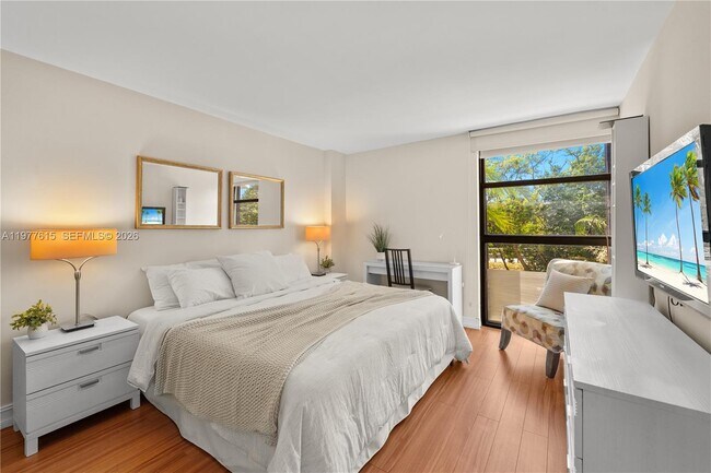 Building Photo - 2501 Brickell Ave