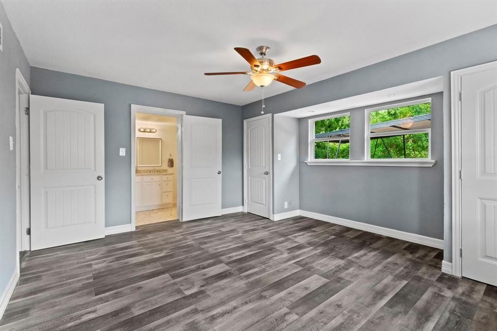 Building Photo - 1910 Danube Dr