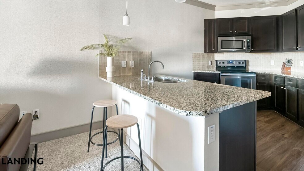 Building Photo - 18021 Kingsland Blvd