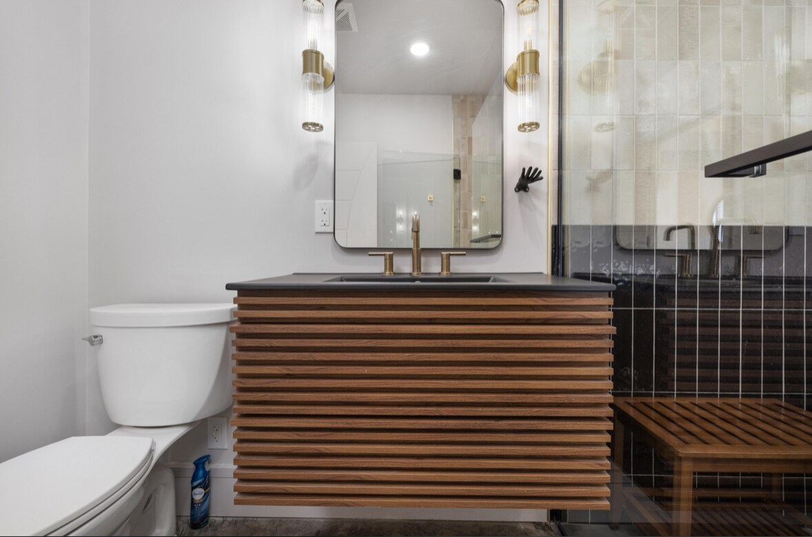 Master Bath - 14 Bank St