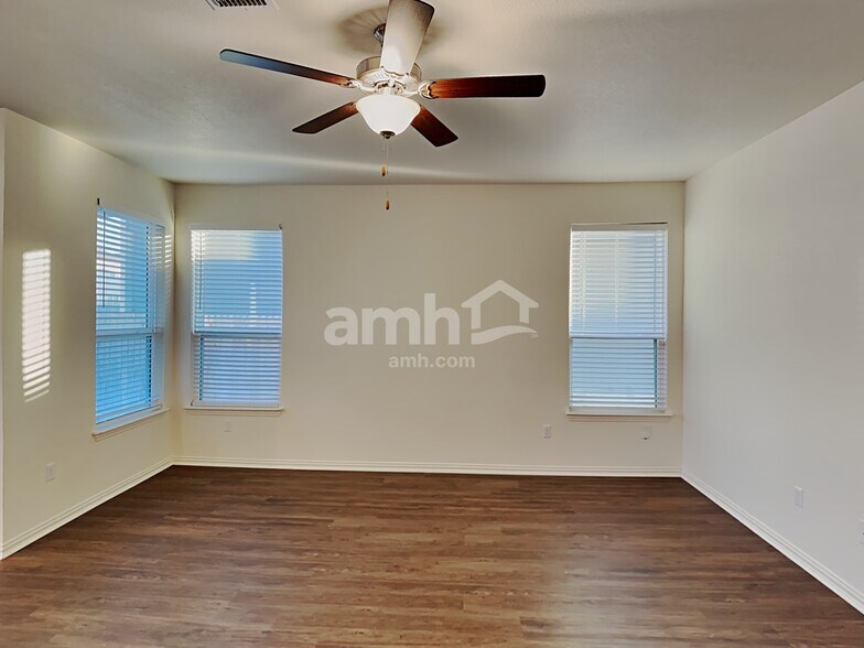 Building Photo - 188 Pebble Creek Run