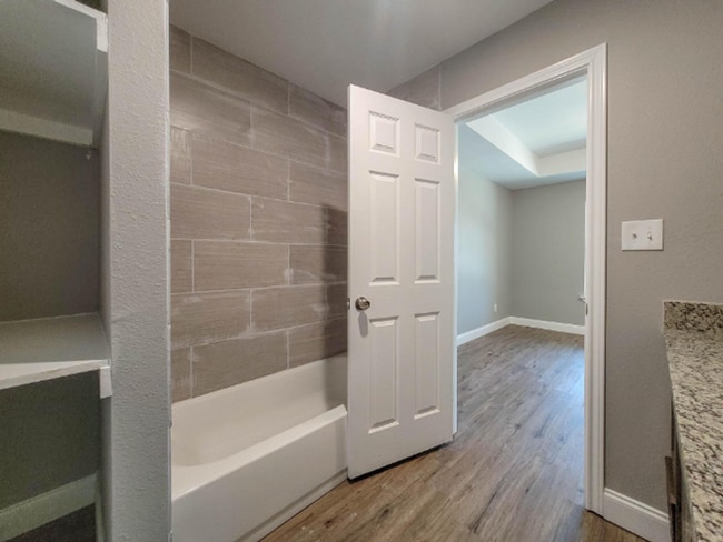 Building Photo - 7206 Shallowater