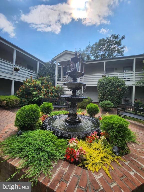 Building Photo - 10 W All Saints St