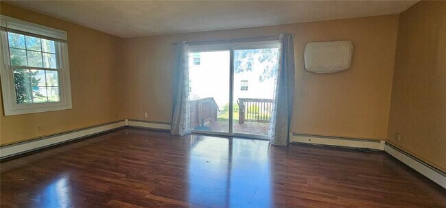 Building Photo - 107 Forestwood Dr